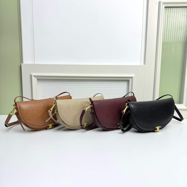 Picture of Celine Handbags _SKUfw230748941fw